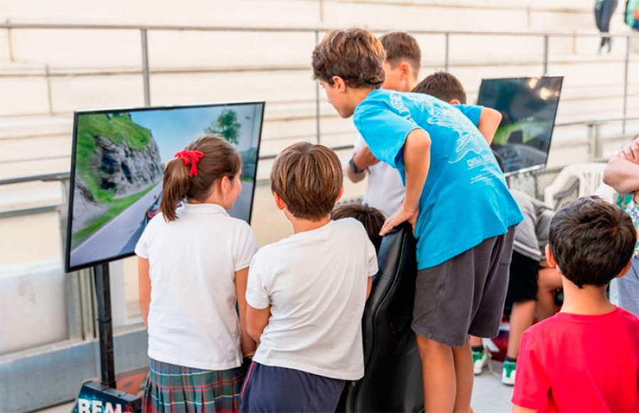 Majadahonda | La Escuela de Padres de Majadahonda tratará la sobreexposición a pantallas y redes sociales en menores