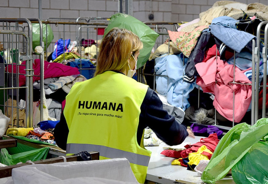 Guadarrama | Guadarrama aumenta el reciclaje de textil en un 7 % más durante 2021
