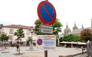 San Lorenzo de El Escorial | Cortes de tráfico y restricciones de estacionamiento durante las procesiones de Semana Santa en San Lorenzo de El Escorial