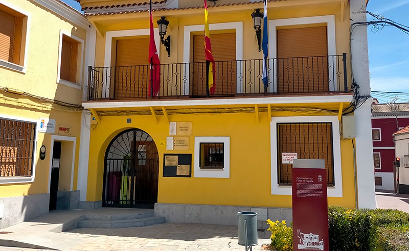 Villamantilla: blasones, muros recios, cuevas y tinajas