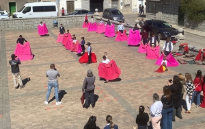 Navas del Rey | La Escuela Taurina de Navas del Rey participó en la clase de toreo de salón impartida por Isaac Fonseca en la localidad