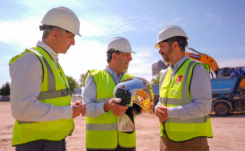 Villanueva de la Cañada | Los consejeros de Presidencia y de Medio Ambiente visitaron junto al alcalde las obras del Parque de Bomberos de Villanueva de la Cañada