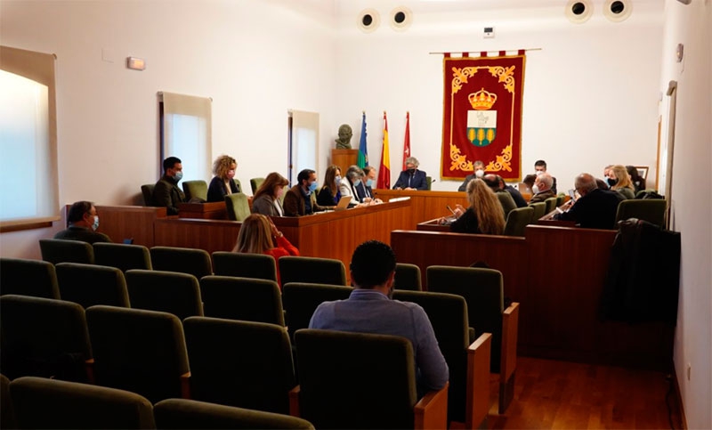 Villanueva de la Cañada | El Ayuntamiento pide el cese del ministro de Consumo por sus declaraciones sobre la ganadería