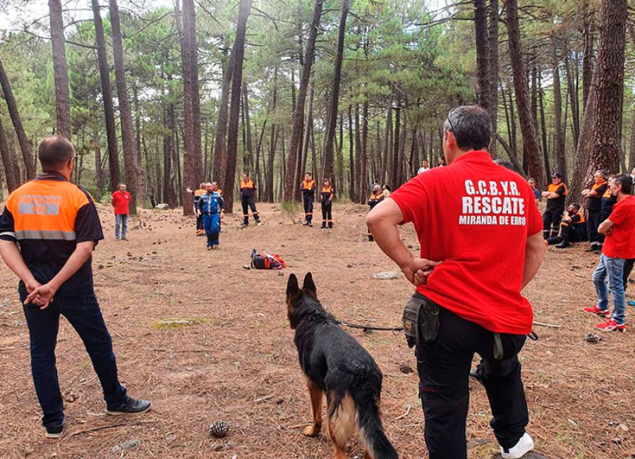 Guadarrama | Buena acogida en la primera jornada de equipos de rescate celebrada en Guadarrama