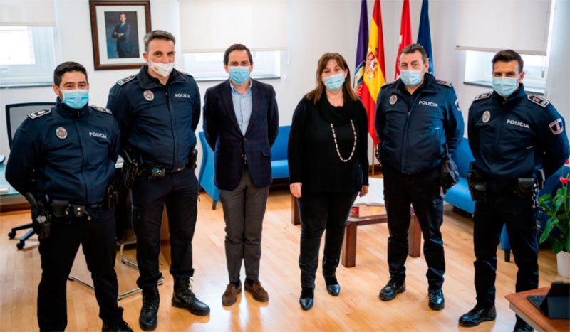 Pozuelo de Alarcón | La alcaldesa recibe a tres nuevos mandos de la Policía Municipal de Pozuelo