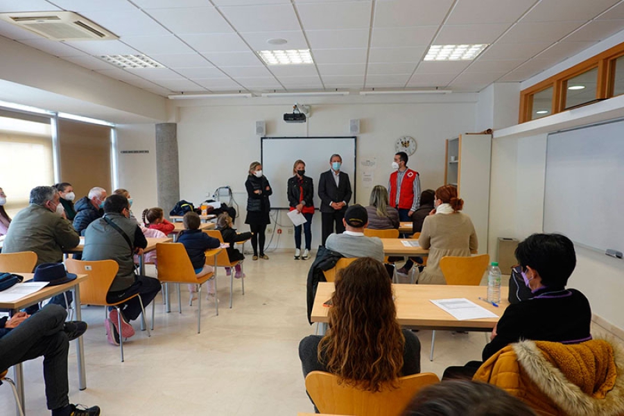 Villanueva de la Cañada | El Ayuntamiento colabora en el Programa de Alfabetización de Cruz Roja para refugiados
