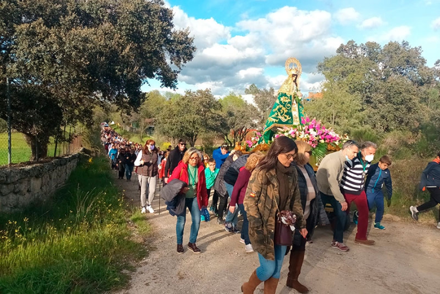 Valdemorillo | Valdemorillo recupera la traída de la Virgen reuniendo a centenares de participantes