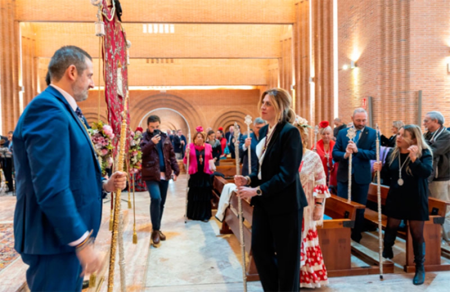 Pozuelo de Alarcón | La Hermandad Nuestra Señora del Rocío de Pozuelo nombra Hermano de Honor al Ayuntamiento de Pozuelo