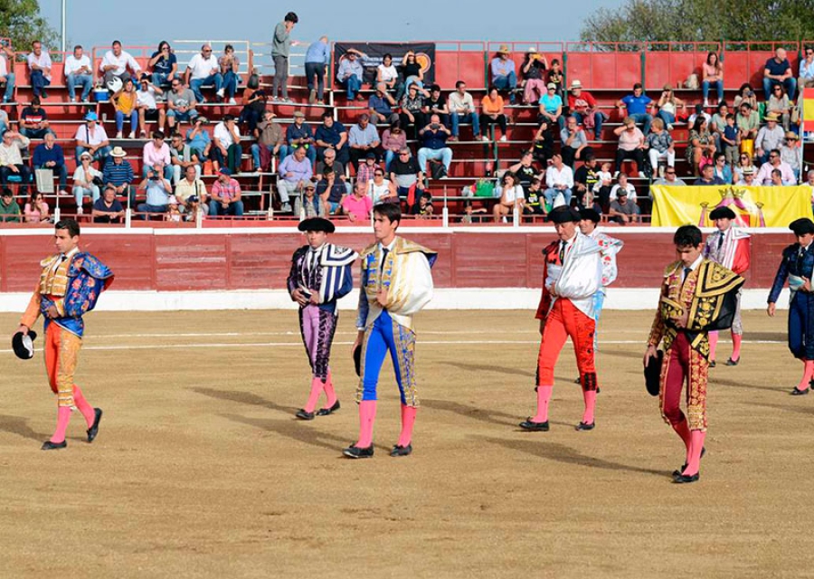 Guadarrama | El Ayuntamiento galardonado con el trofeo Puerta de Alcalá