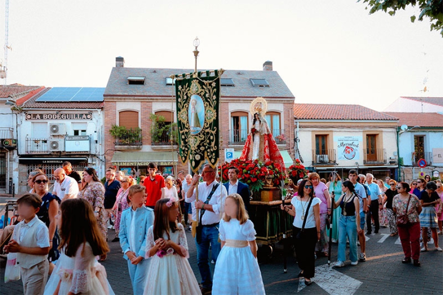 Valdemorillo | La tradición volvió a las calles para celebrar Pentecostés