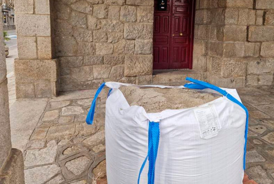 Guadarrama | Instaladas sacas de sal para el tratamiento preventivo ante el descenso de temperaturas