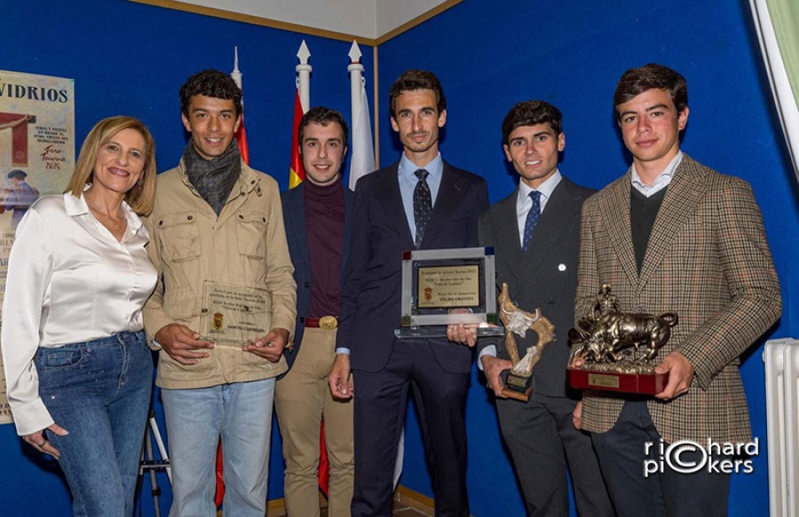 Cadalso de los Vidrios | Cadalso de los Vidrios entregó sus Trofeos Taurinos 2025