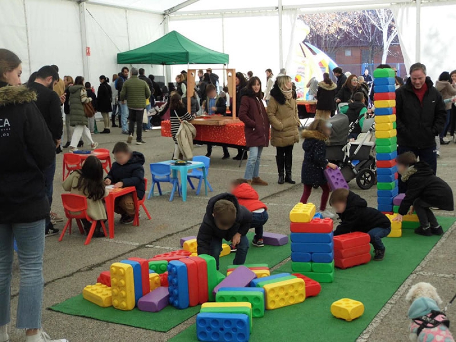 Villanueva del Pardillo | Gran éxito de la IV Feria Navideña del Comercio y la Familia