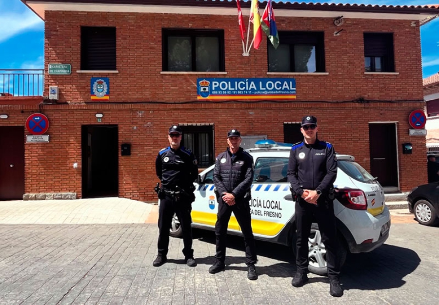Aldea del Fresno | Nuevos uniformes para la Policía Local de Aldea del Fresno