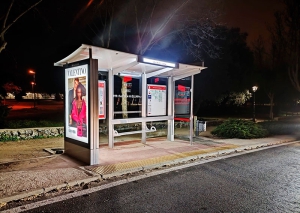 Alpedrete | Alpedrete cuenta con nuevas marquesinas más modernas y seguras en diez paradas de autobús