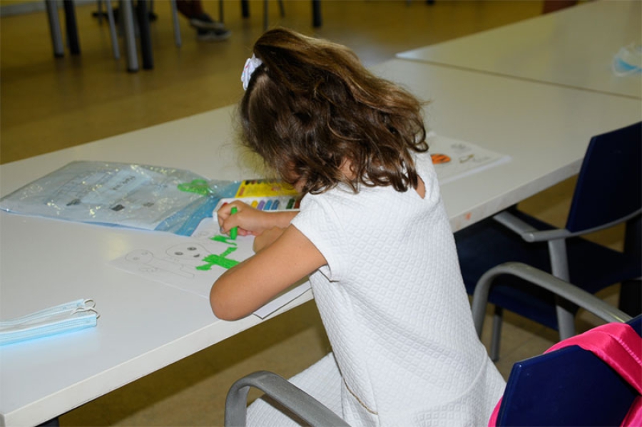 Boadilla del Monte | Servicios Sociales ofrece actividades lúdicas navideñas a los menores del Aula socioeducativa