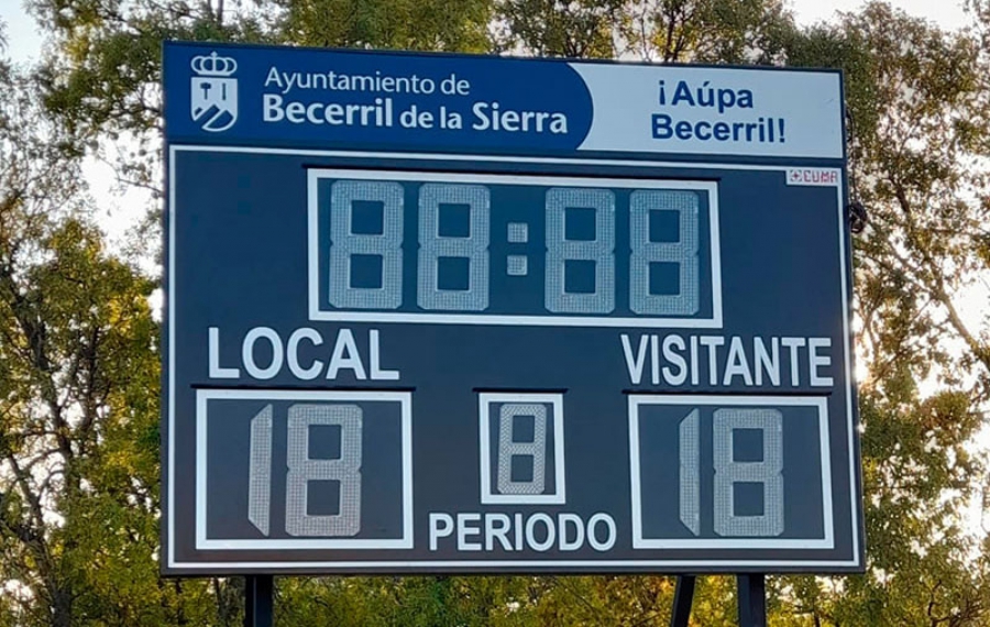 Becerril de la Sierra | Instalado un nuevo marcador en el campo de fútbol municipal