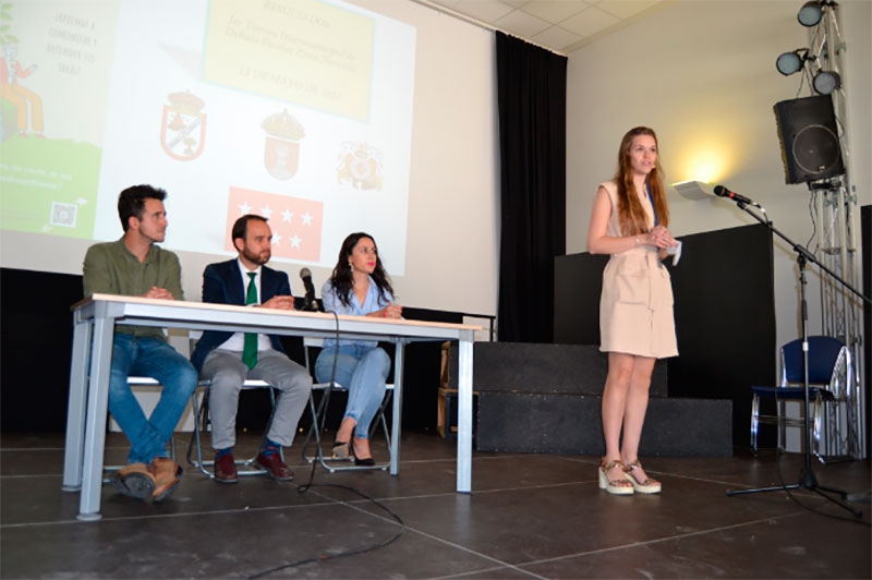 El Escorial | Los alumnos del IES El Escorial y Gredos San Diego demuestran sus dotes durante el I Torneo Intermunicipal de Debate de la Zona Noroeste