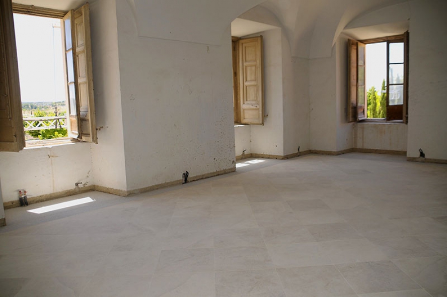 Boadilla del Monte | Las estancias contiguas a la Capilla del Palacio cuentan con un nuevo solado de piedra caliza