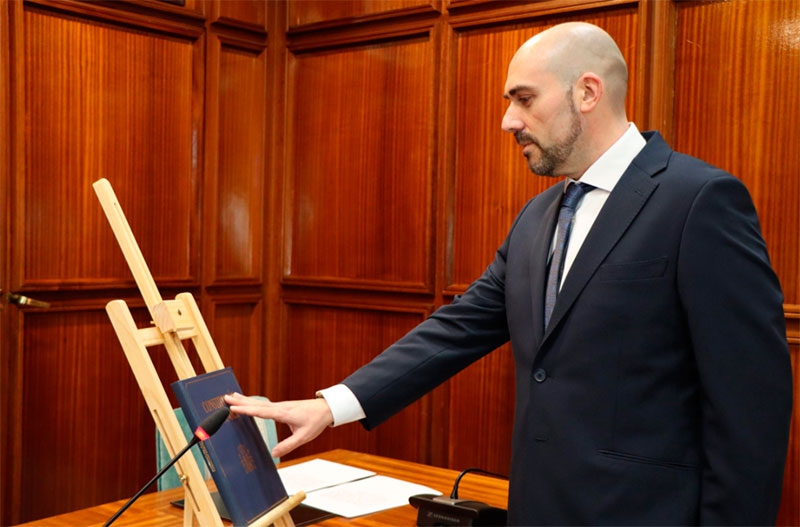 San Lorenzo de El Escorial | Jesús Muñoz Díaz toma posesión como concejal del Ayuntamiento de San Lorenzo de El Escorial