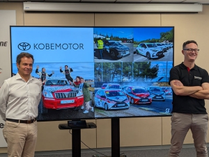 TOYOTA KOBE | Toyota Kobe Motor defiende en Bridgestone la importancia de equipar vehículos con neumáticos de primera calidad