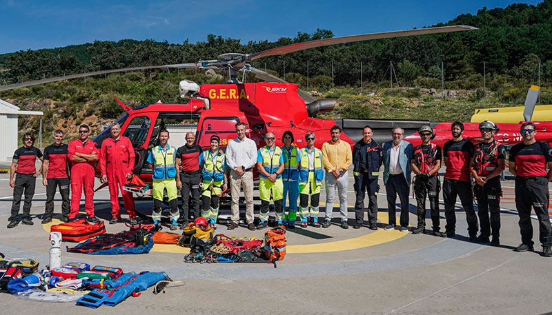 Navacerrada | El consejero de Medio Ambiente presentó en Navacerrada la incorporación de seis enfermeros al Grupo Especial de Rescate en Altura GERA