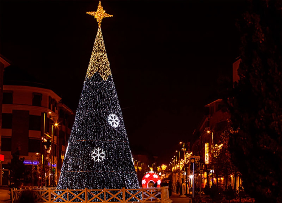 Las Rozas | La Navidad llega a Las Rozas con el encendido de la iluminación y las primeras actividades del programa navideño