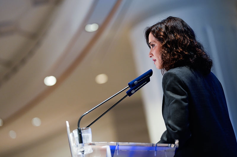 El Ejecutivo regional anuncia una nueva rebaja de medio punto del IRPF que ahorrará otros 500 millones a los madrileños