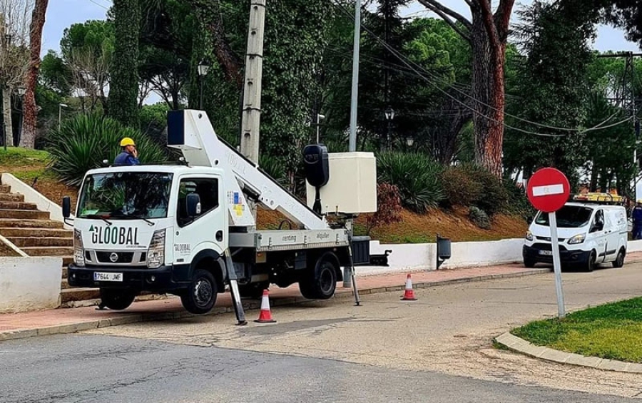 Pelayos de la Presa | El Ayuntamiento sotierra el cableado aéreo de la avenida de Nicasio Hernández