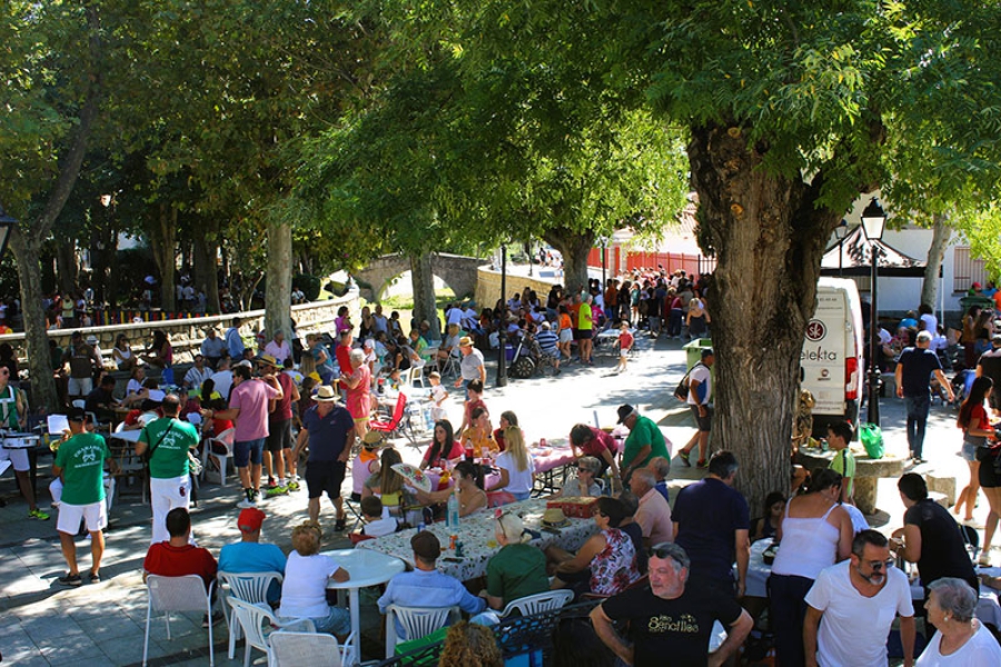 Colmenar del Arroyo | Colmenar del Arroyo celebra sus Fiestas en honor al Santísimo Cristo de la Cruz a cuestas del 1 al 14 de septiembre